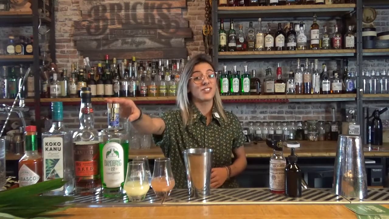 Asian Food Pairing Sate with cocktails